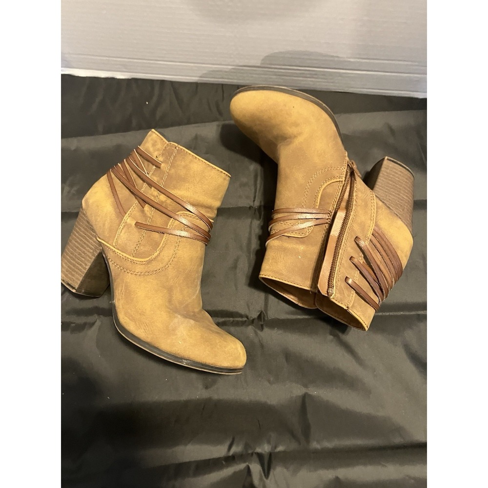 Big Buddha Brown/ Tan Booties Strappy Block Heel Size 7.5 M Zip Up Ankle Boots